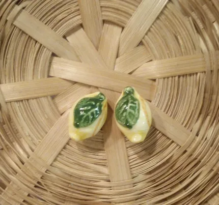Decorazione coffa o collana in ceramica