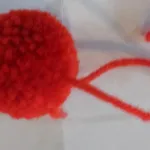 Pon pon poliestere rosso