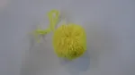 Pon pon acrilico giallo