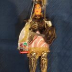 Pupo siciliano Bradamante abito rosa e mantello bianco  26 cm